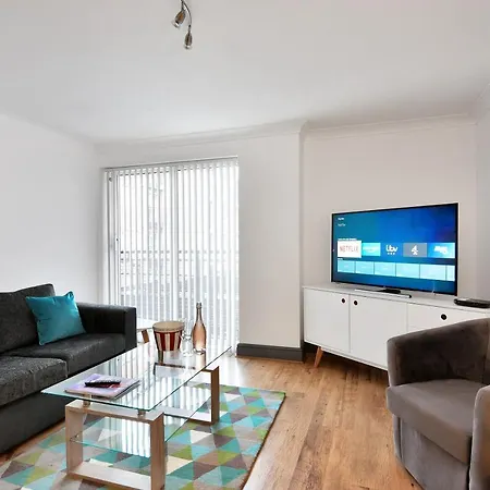 Xclusive Living In Centre, The Qube Apartment *